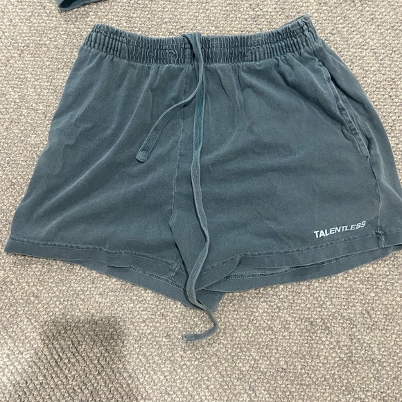 Talentless set - Picture 4 of 7